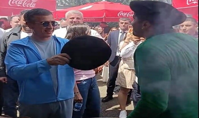Məşhur bloger Anar Ələkbərova görün nə hədiyyə etdi - Video