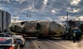 Sovet əfsanəsi küçədə: Mi-26T şəhərdən keçirildi - Video