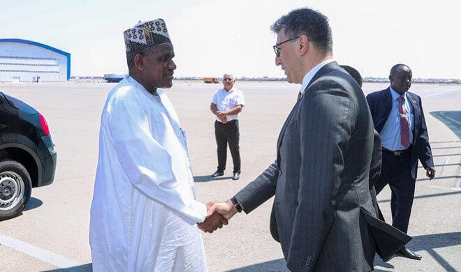 Niger Consultative Council chief arrives in Azerbaijan