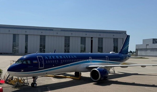 AZAL-ın aldığı yeni təyyarənin təqdimat mərasimi keçirildi