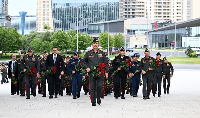 Nazir Zəfər parkı və Hərbi Memorial Məzarlığı ziyarət etdi - Video