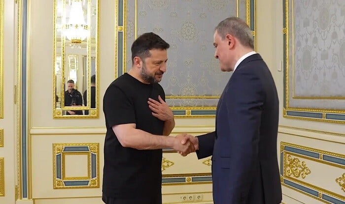 Zelenski Bayramovla görüşdü və təşəkkür etdi