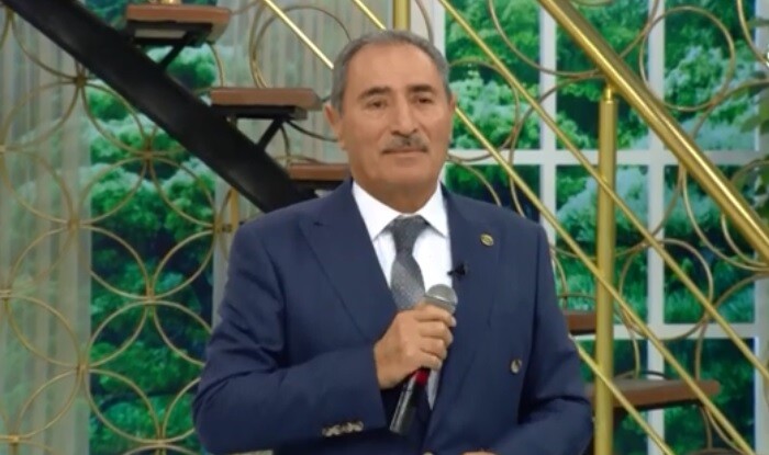 Tanınmış müğənni iki rayonu birləşdirən yol çəkdi - Video