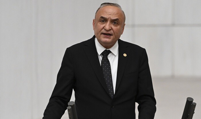 Türkiyədə millət vəkili bıçaqlandı