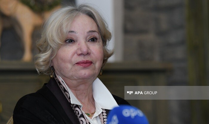 Şükufə Yusupova ağır yol qəzasına düşdü: vəziyyəti ağırdır