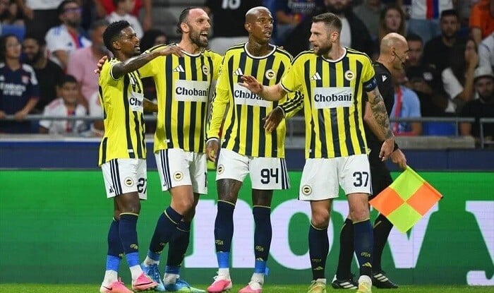 ÇL: "Fənər"dən bərabərlik, "Bavariya"dan darmadağın
