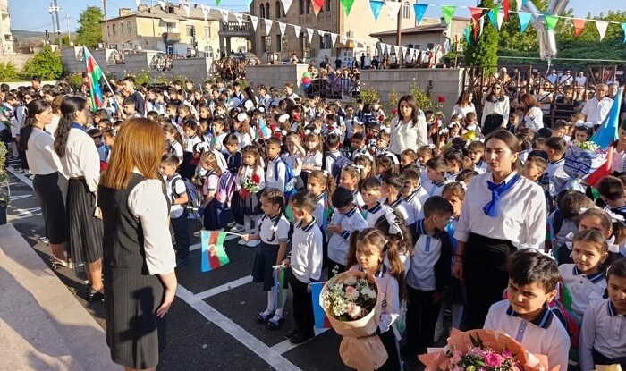 Xankəndi, Xocalı və Ağdərədə 179 şagird birinci sinfə getdi - Foto