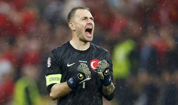 Mərt Günok millidəki karyerasını bitirdi