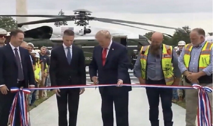 Tramp Ağ Evdə yeni helikopter meydançasını açdı