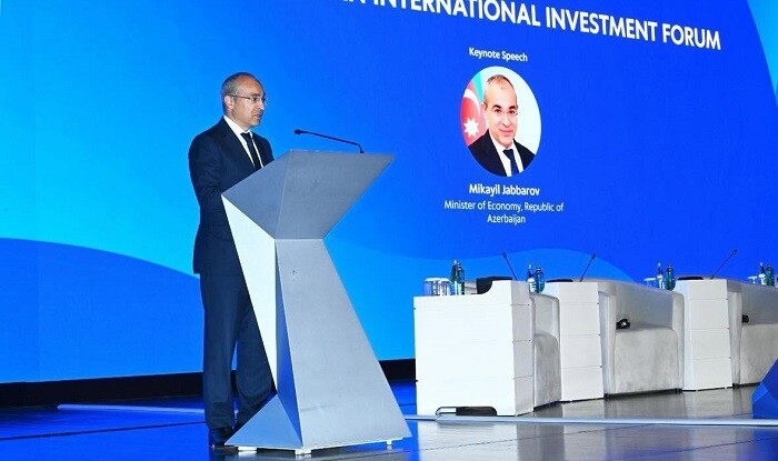Azərbaycanın regionlar arasında strateji keçid kimi rolu...