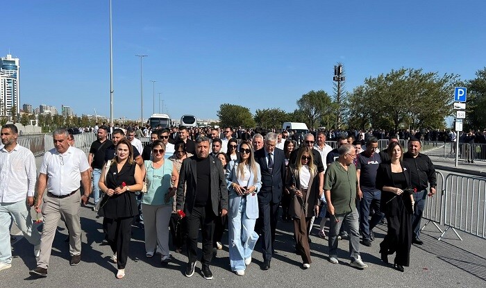 VHP üzvləri Zəfər Parkını ziyarət etdilər - Foto