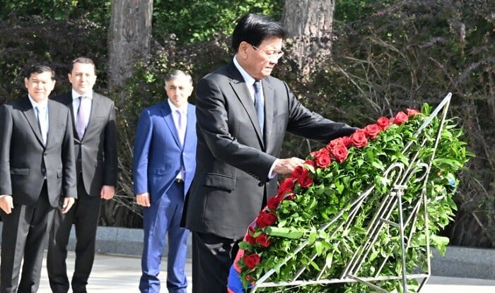 Thonqlun Sisulit Fəxri xiyabanı ziyarət etdi - Foto