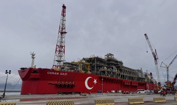 Türkiyədə ilk üzən hasilat platforması yola salındı