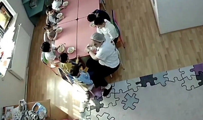 Məşhur özəl bağçada 2 yaşlı autizmli uşaq döyüldü - Video