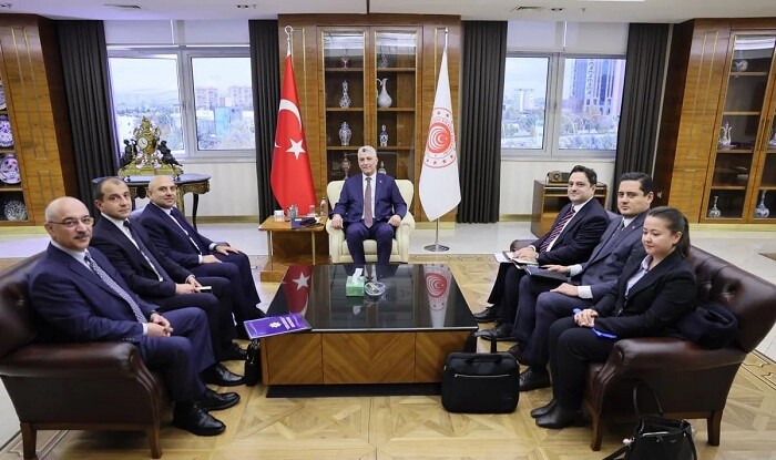 Rəşad Aslanov türkiyəli nazirlə görüşdü