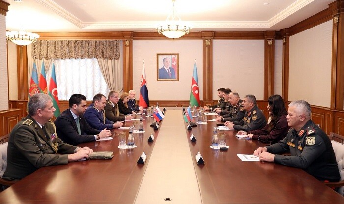 Zakir Həsənov Slovakiyanın Baş Qərargah rəisini qəbul etdi