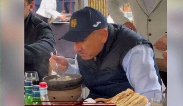 Paşinyan xaş qonaqlığında - Video