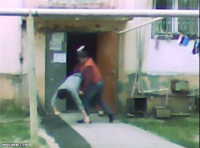 "Yeni Musavat"ın müxbirinin döyülmə anı - Foto/Video