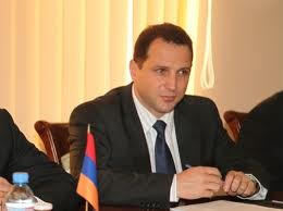 Erməni general Bakıya təsir etmək üçün səfirlərə yalvardı