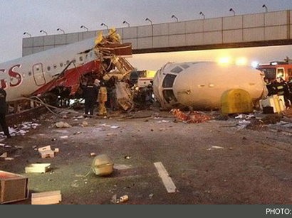 Tehranda dəhşətli təyyarə qəzası: 40 ölü