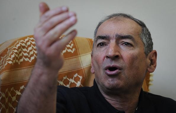 Professor nüvə silahına görə 1 illik həbs edildi