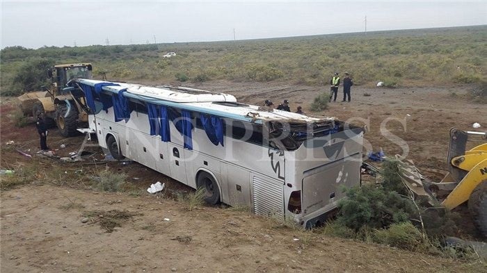 ایراندا زووارلاری داشییان آوتوبوس قضایا اوغرادی: اؤلو و یارالیلار وار