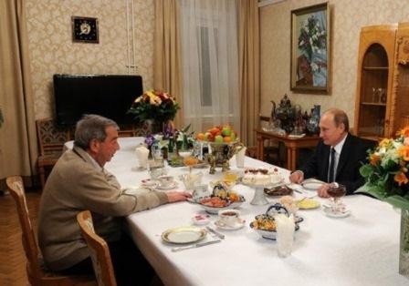 Putindən Primakova qeyri-adi hədiyyə - Foto