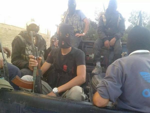 Ordu sünni əsirə işgəncə verdi – Video