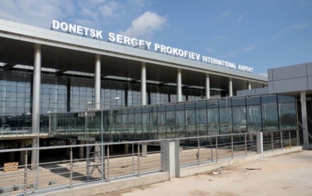 Donetsk aeroportuna hücum başladı