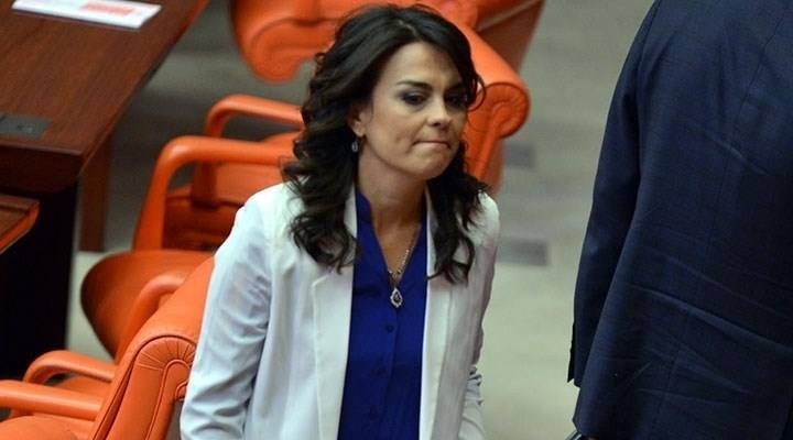 Millət vəkili Tvitterini bağlamağa məcbur oldu