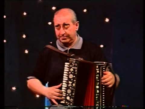 Tanınmış qarmonçu xəstəxanaya düşdü
