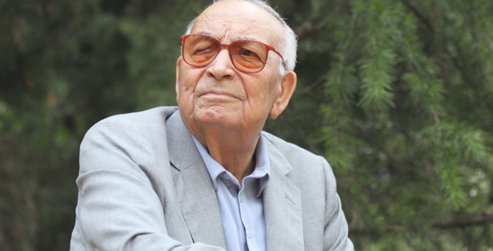 Ədəbiyyat fakültəsinə yazıçının adı veriləcək