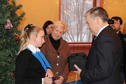 Putindən məktəbli qıza böyük jest