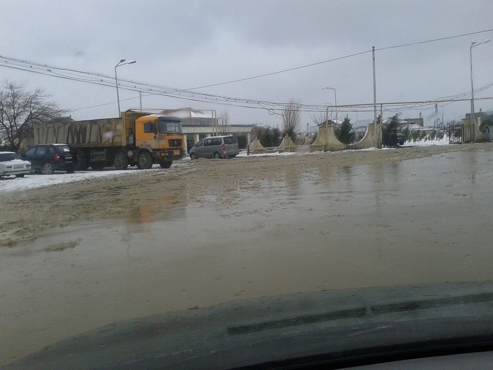 Balaxanını su basdı - Fotolar