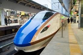 Yapon sürət qatarında 7 dəqiqəlik möcüzə - Video