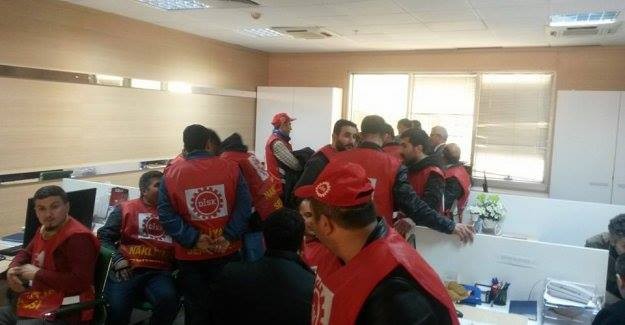 Bələdiyyə binası işğal olundu – Foto