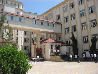 Orta məktəbdəki silahlı insidentlə bağlı açıqlama - Rəsmi