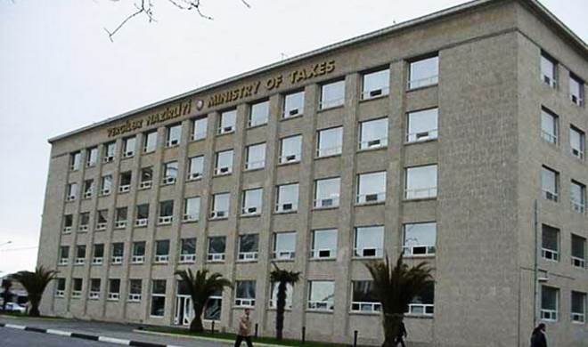 Tikinti şirkəti nazirliyi məhkəməyə verdi