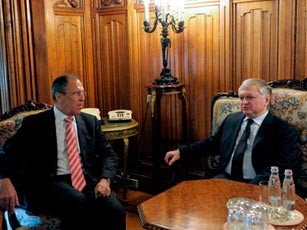 Lavrovdan Nalbəndyana: "Güc tətbiq etmək..."