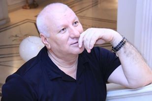 Teatr direktoruna beynəlxalq müsabiqədən - Təklif