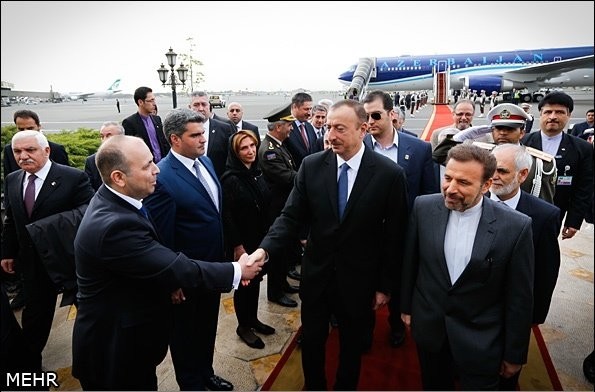 İlham Əliyev Həsən Ruhani ilə görüşdü - Foto