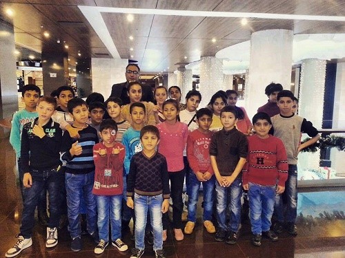 Kimsəsiz uşaqlara bayram sevinci - Foto