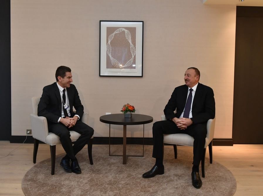İlham Əliyev Davosda vitse-prezidentlə görüşdü