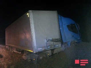 Şəmkirdə TIR aşdı, sürücü öldü - Foto/Yeniləndi