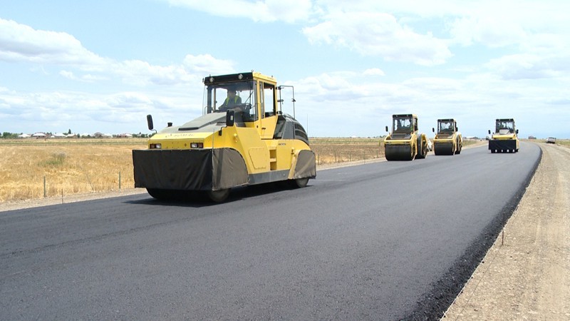 Biləsuvar yolları təmir edilir - Video