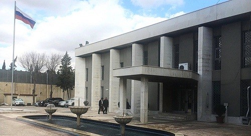 Rusiya səfirliyi minaatanlardan atəşə tutuldu