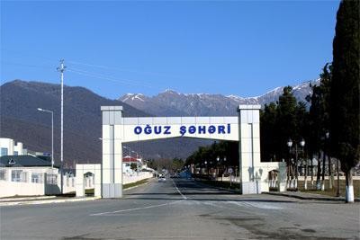 İcra nümayəndəliyinin binasını yardılar