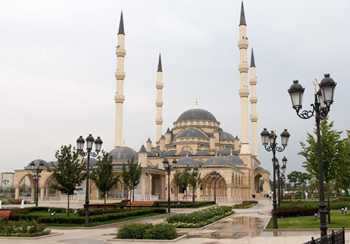 Rusiyada məscidə hücum edildi