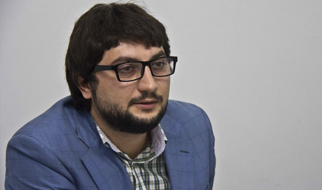 Ramin Hacılı ermənlilərlə rəqs etdi - Video