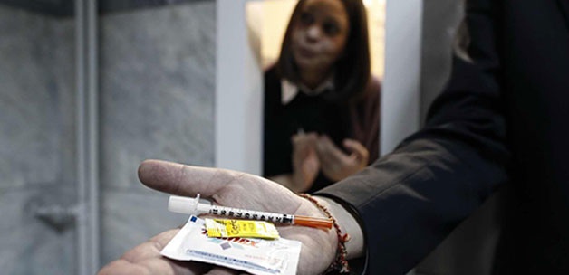 950 dollar üçün özlərini “QİÇS”ə yoluxdururlar
